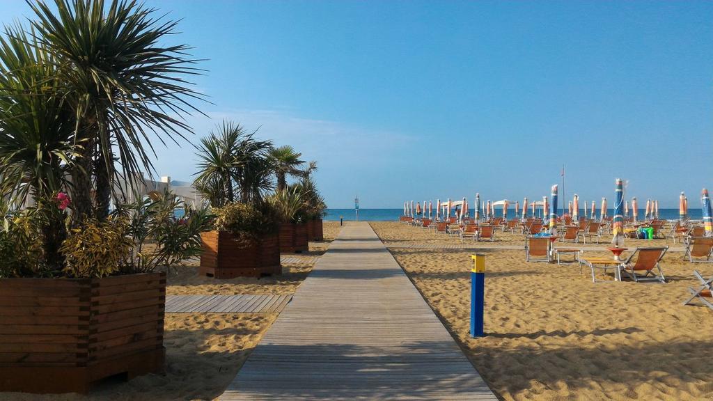 Appartamenti Torre Del Sole Bibione Eksteriør bilde